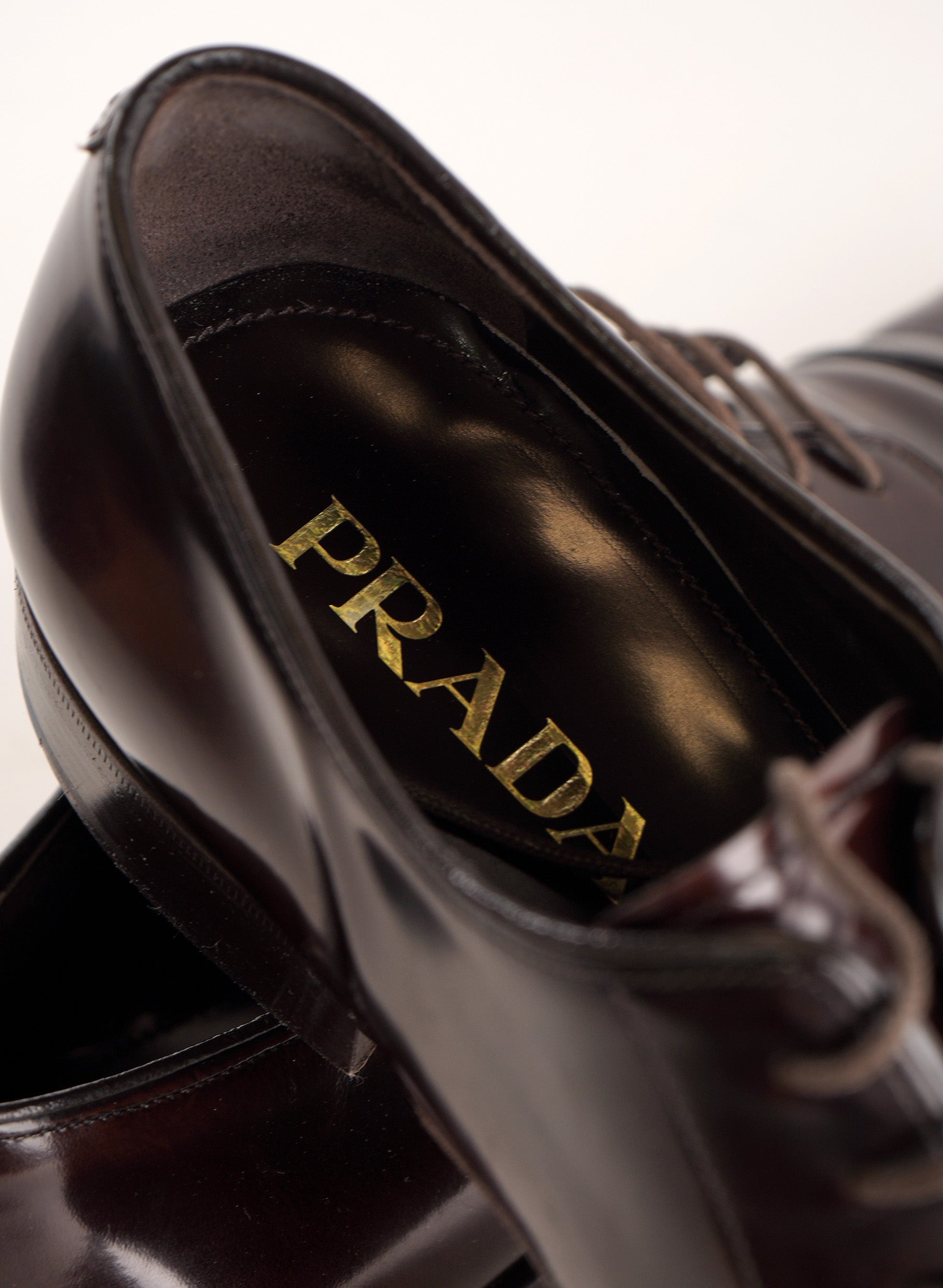 Chaussures Oxford en cuir Prada