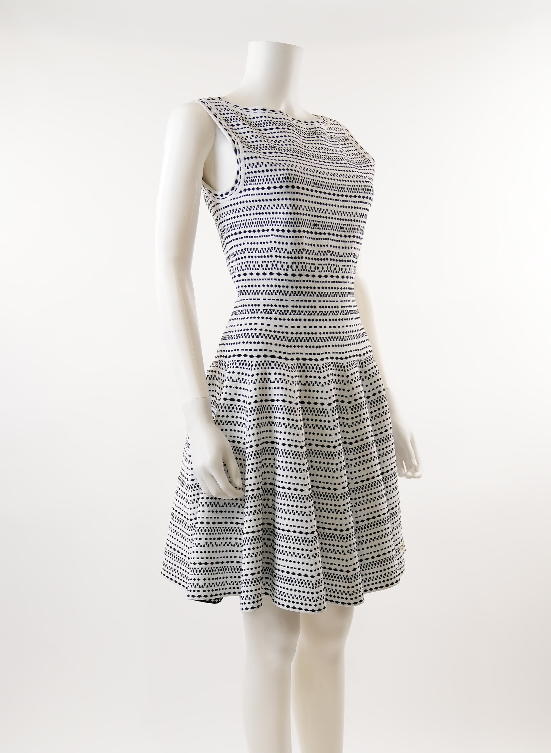 Robe mini évasée en laine Alaïa