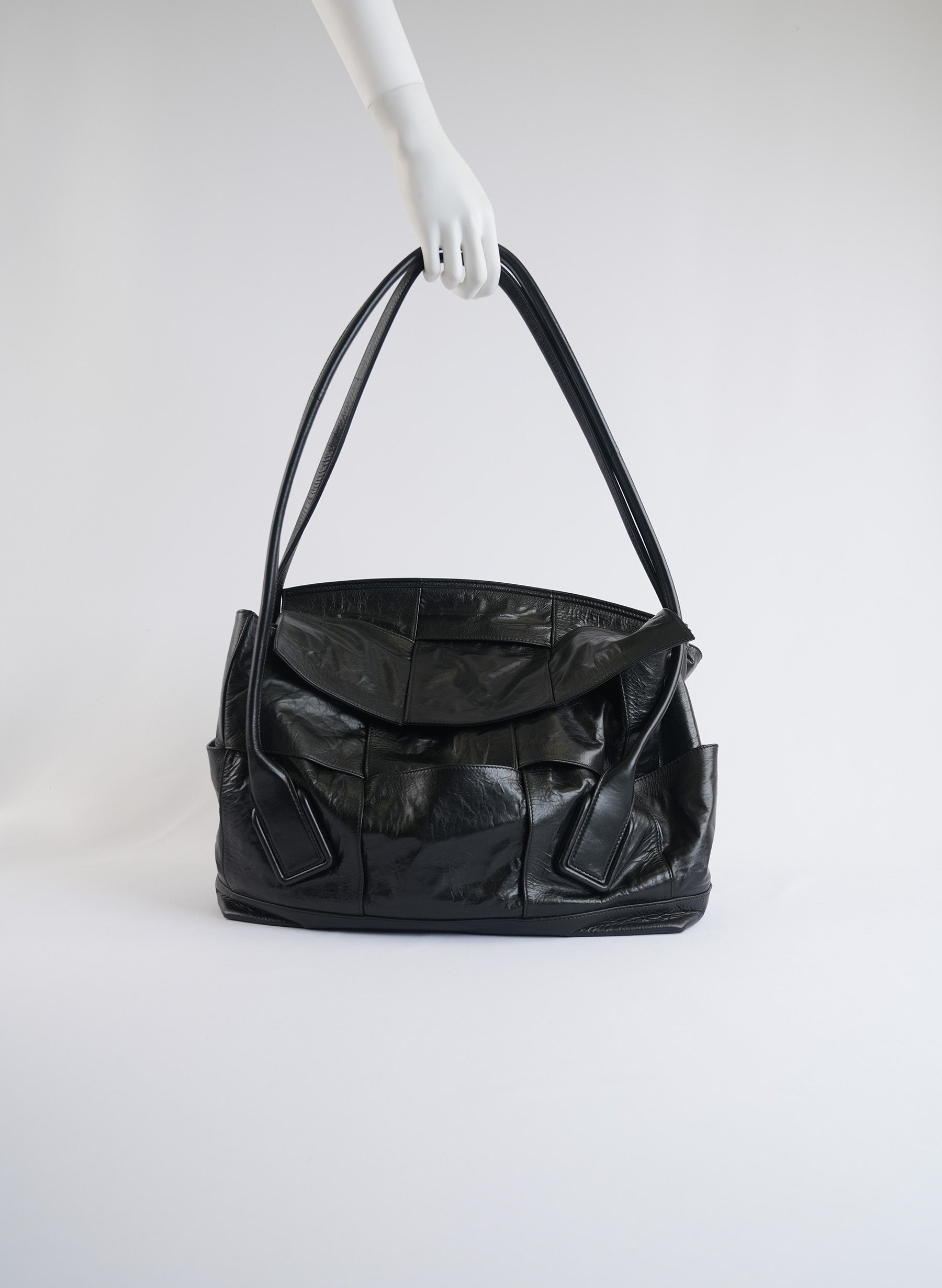 Sac souple Bottega Veneta en cuir de veau Intrecciato