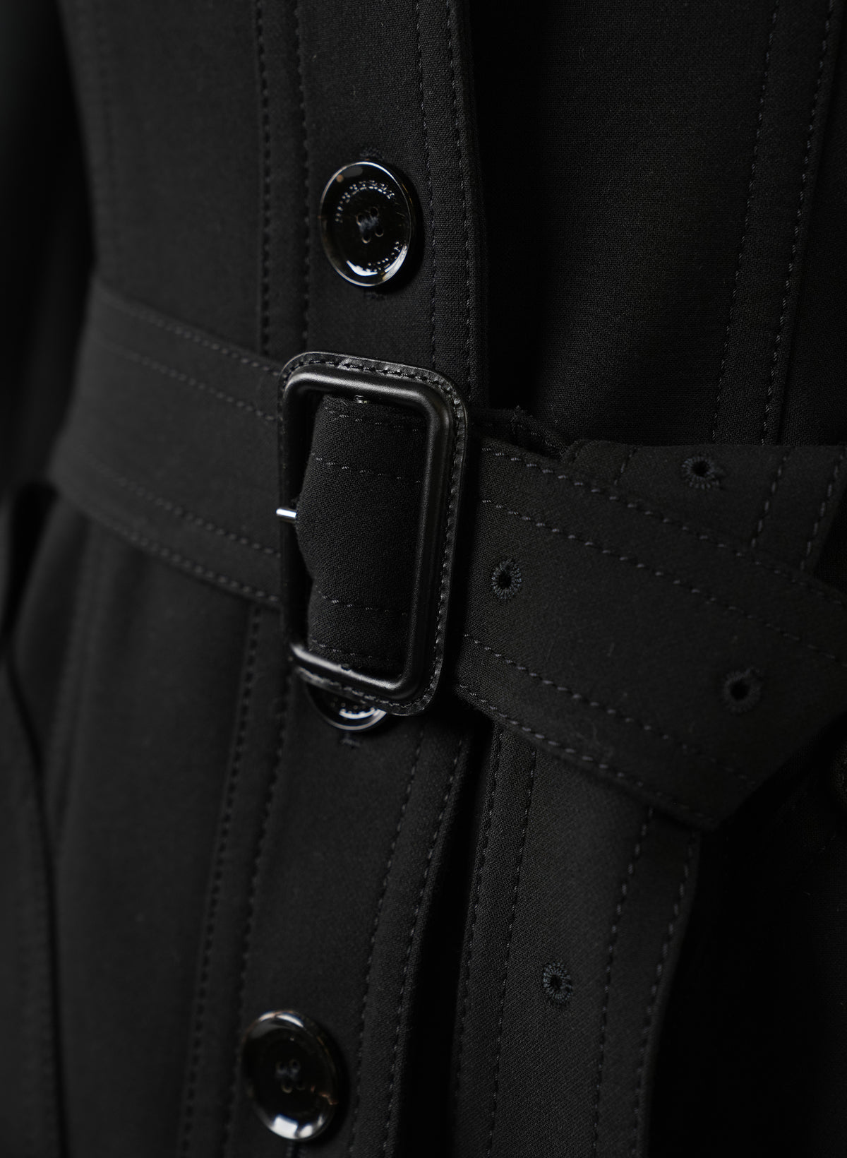 Manteau Burberry en laine noire ceinturé
