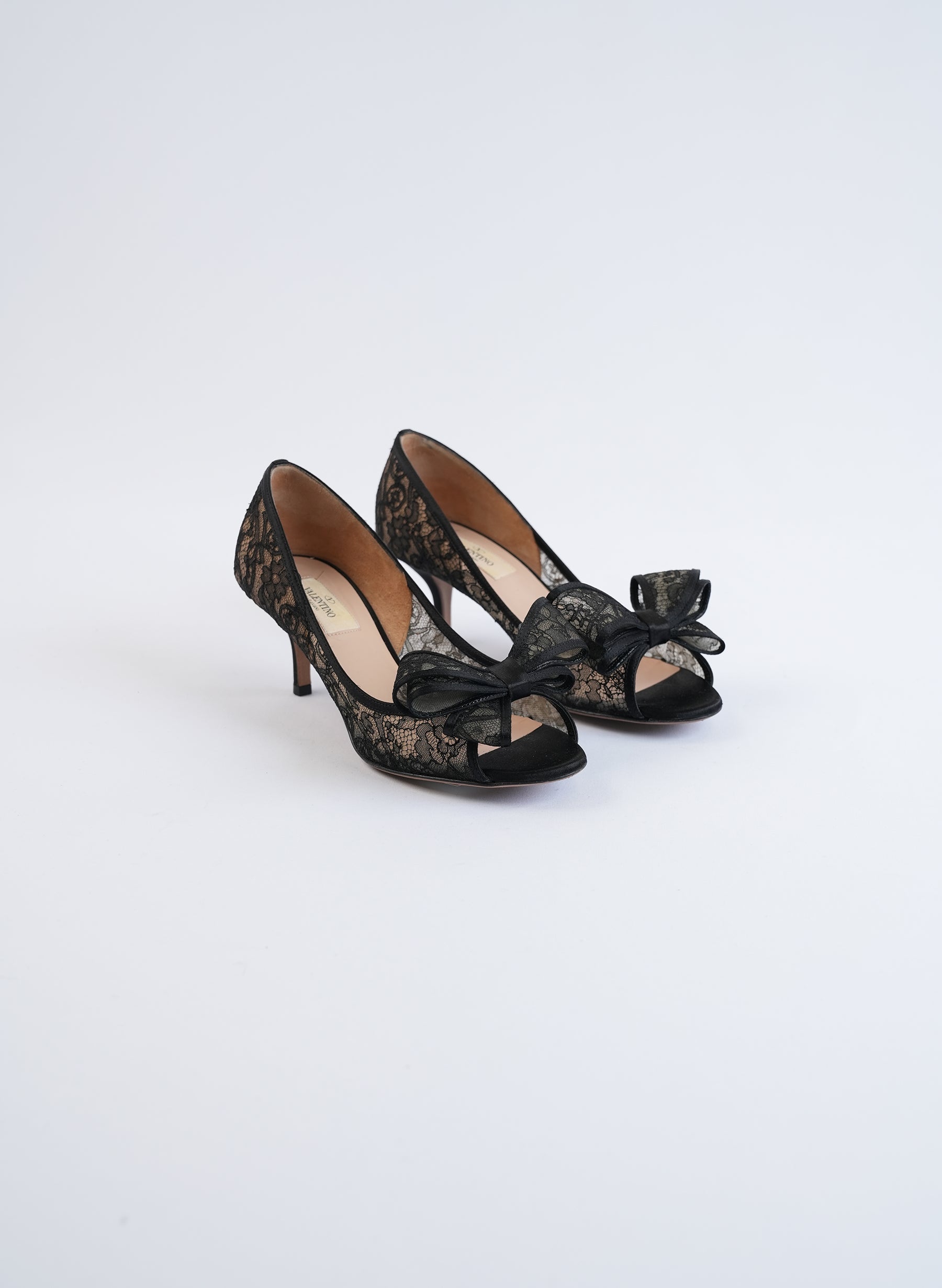 Escarpins Valentino à nœud en dentelle