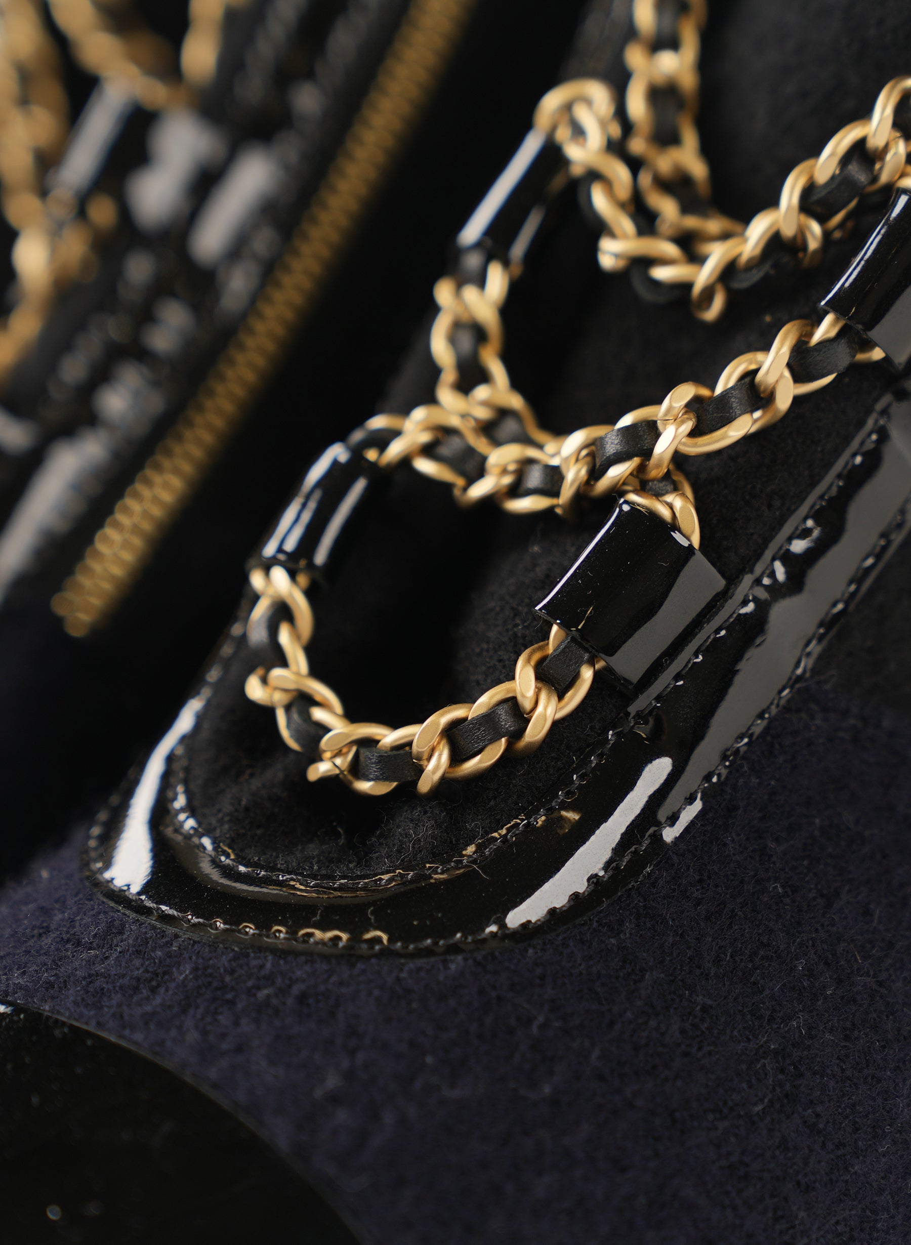 Bottes à lacets Chanel à logo CC entrelacé