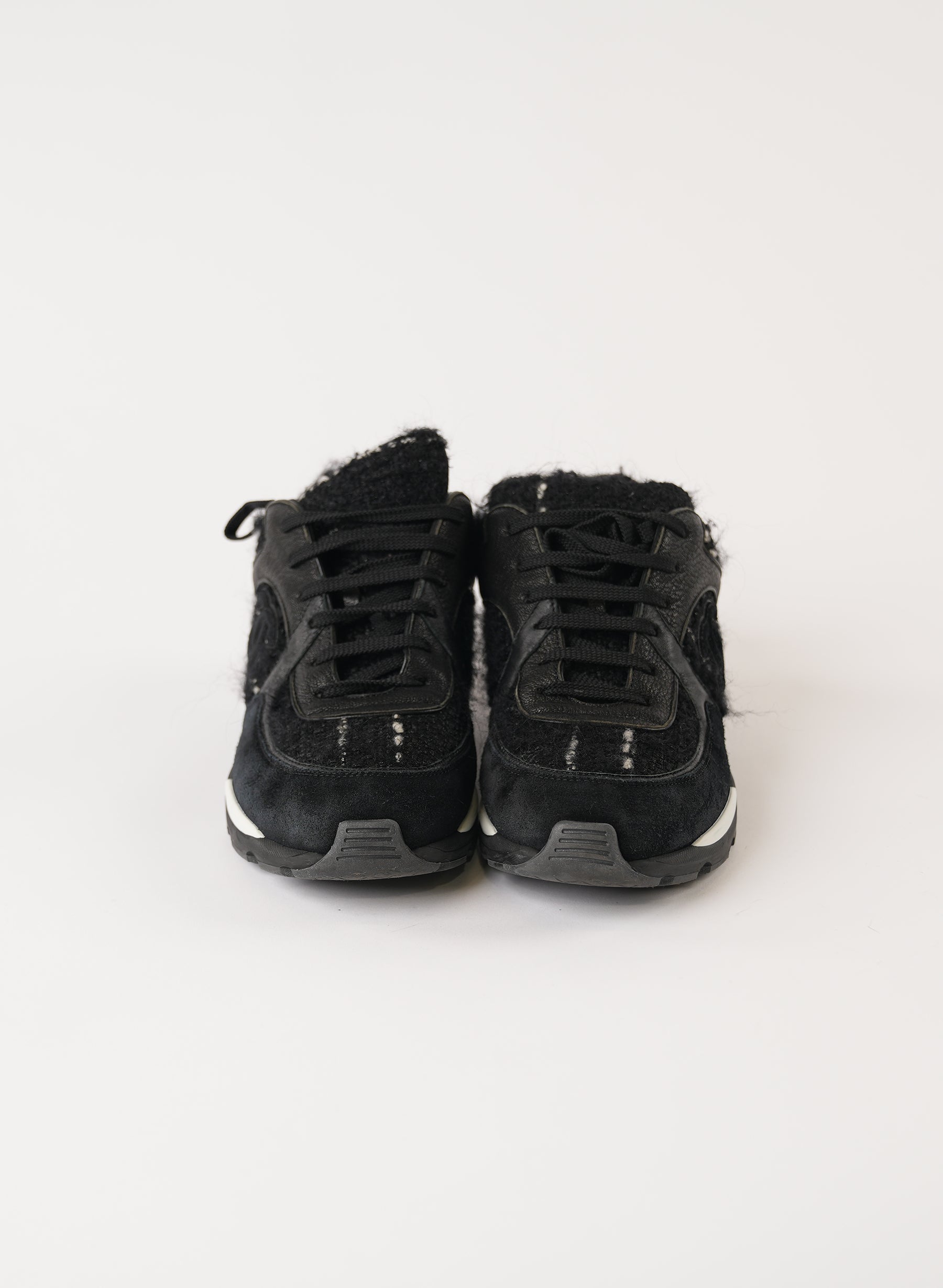 Baskets basses Chanel en tweed à logo CC entrelacé