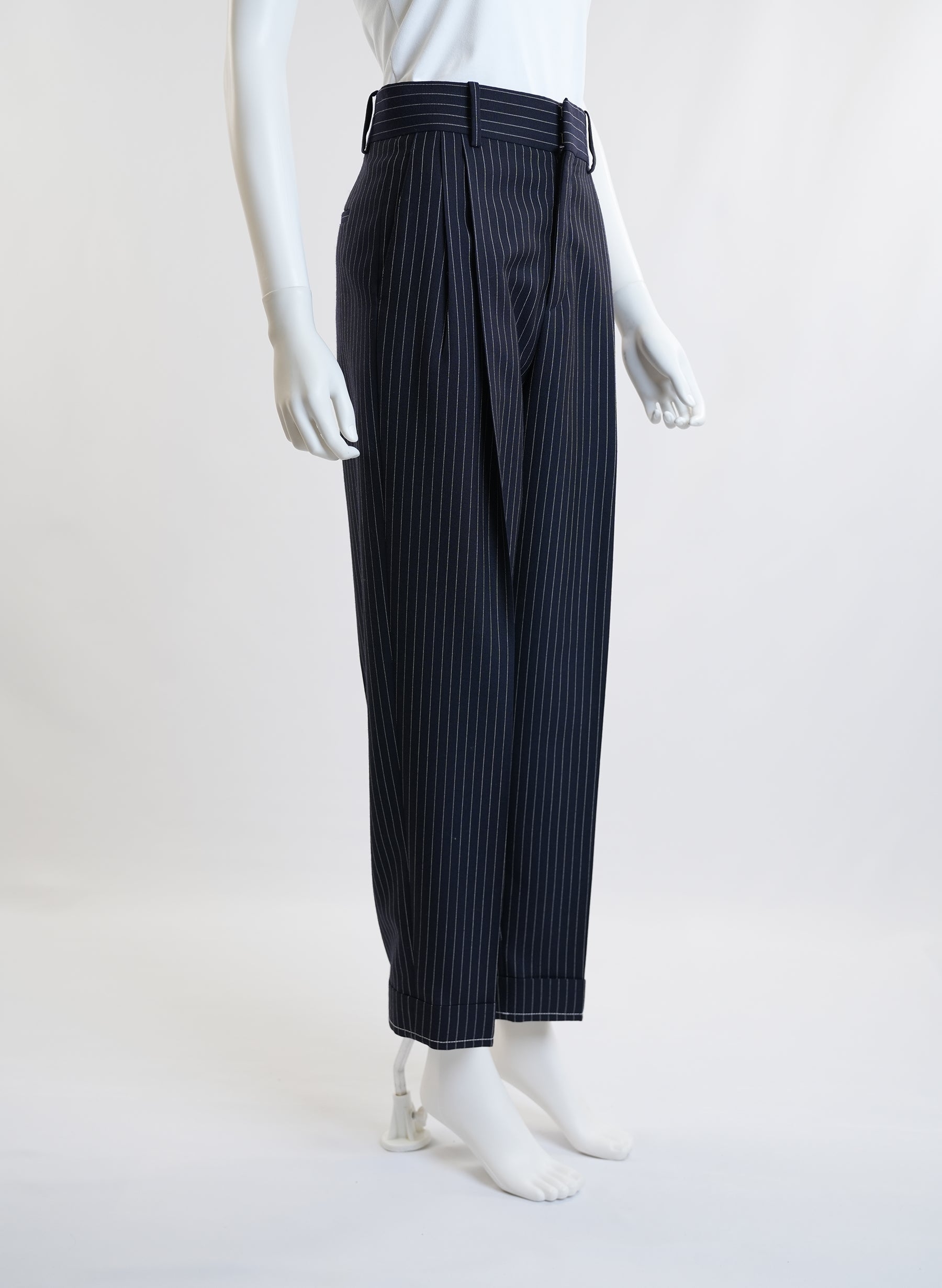 Pantalon à fines rayures bleu marine Chloé