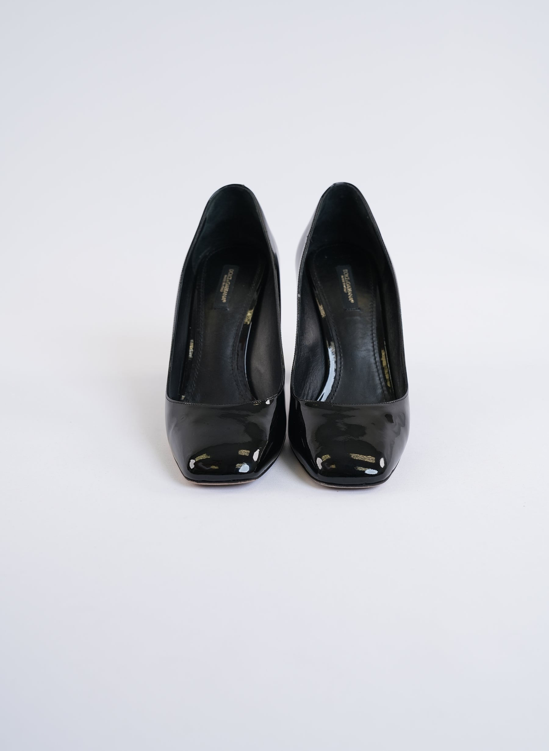 Escarpins Dolce & Gabbana en cuir verni noir à talon bijou