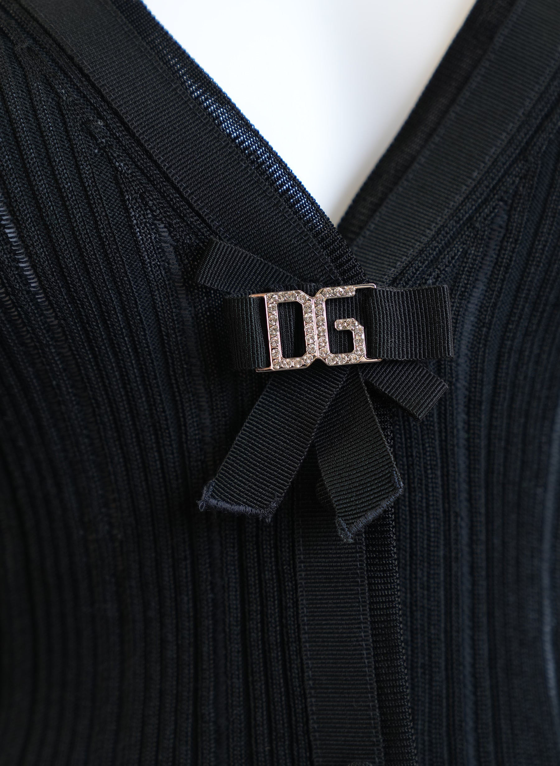Gilet Dolce & Gabbana en maille noire avec logo et nœud papillon