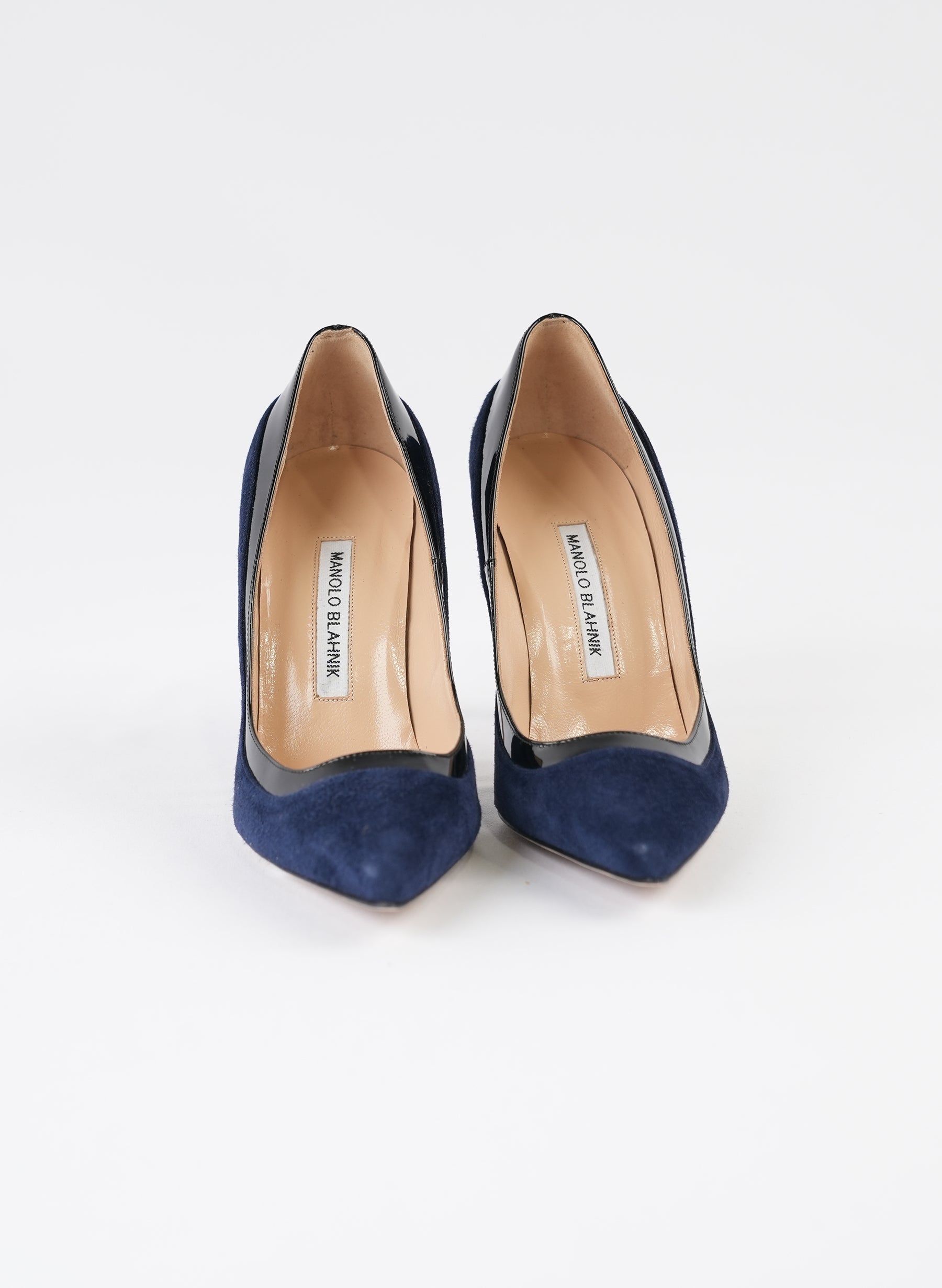 Escarpins Manolo Blahnik en daim bleu marine à bout pointu