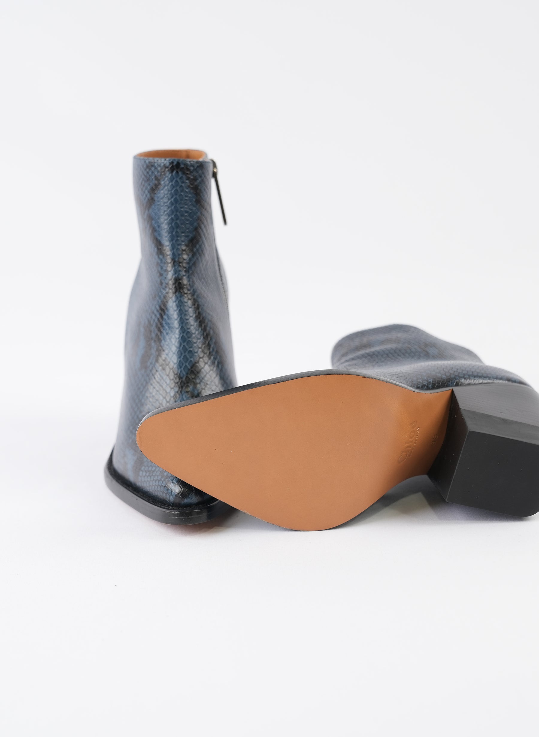 Bottines Chloé bleues Rylee à motif embossé