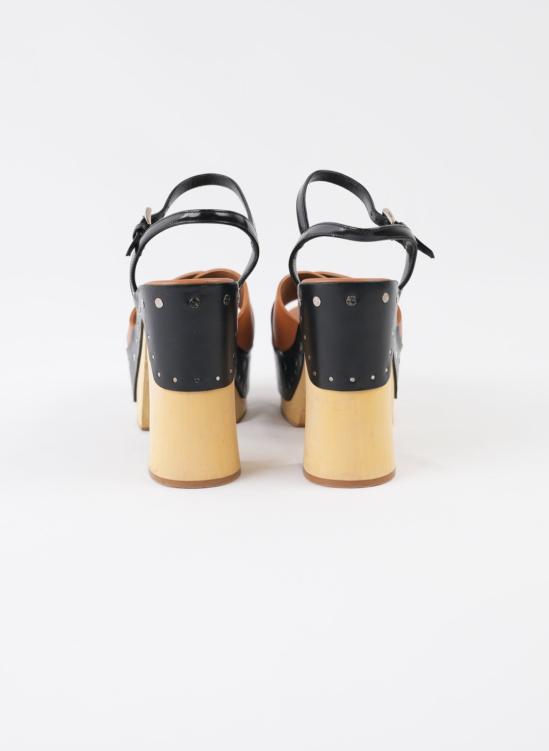 Sandales à plateforme Prada bicolores à brides croisées
