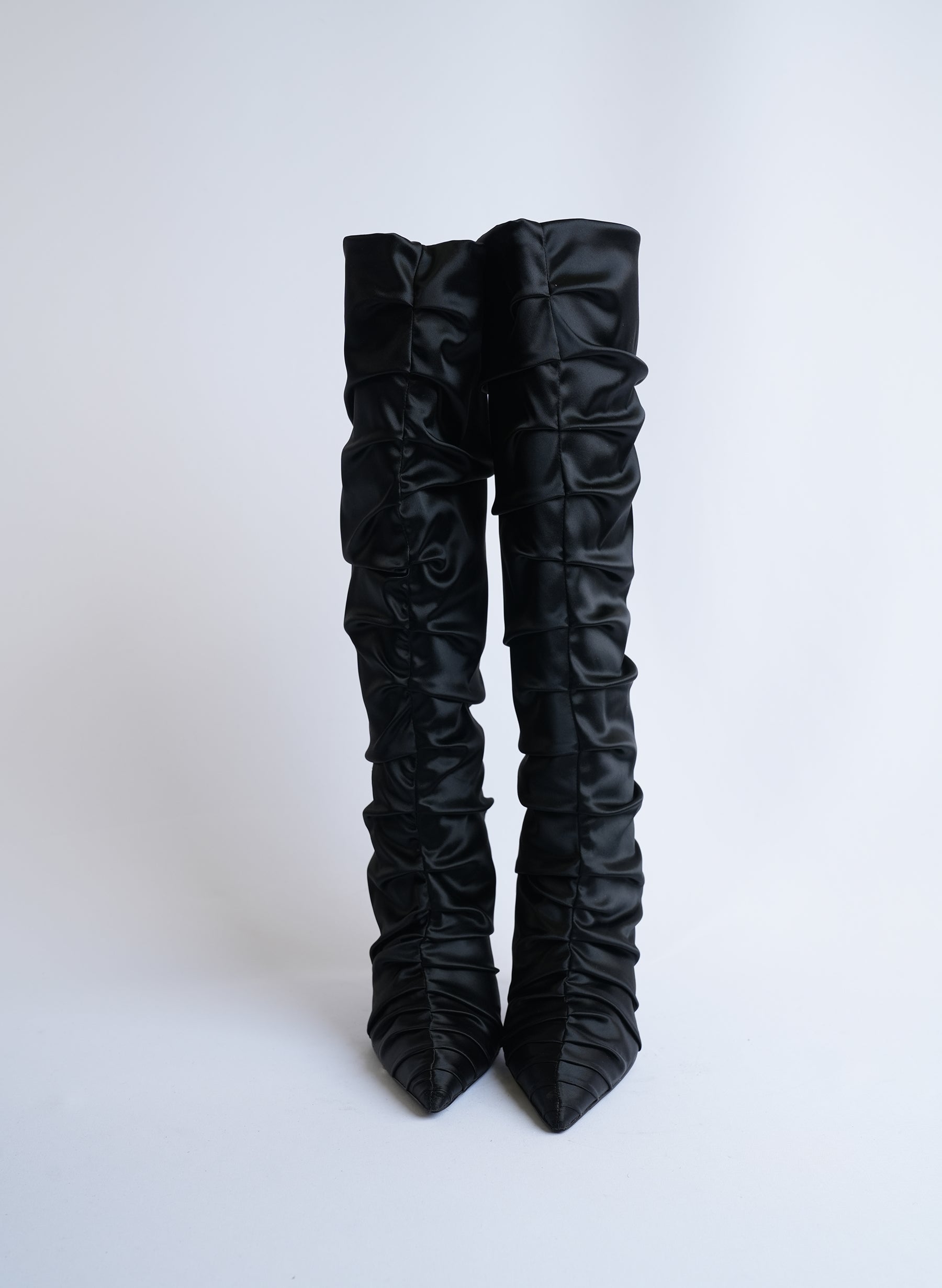 Bottes hautes en satin Stuart Weitzman