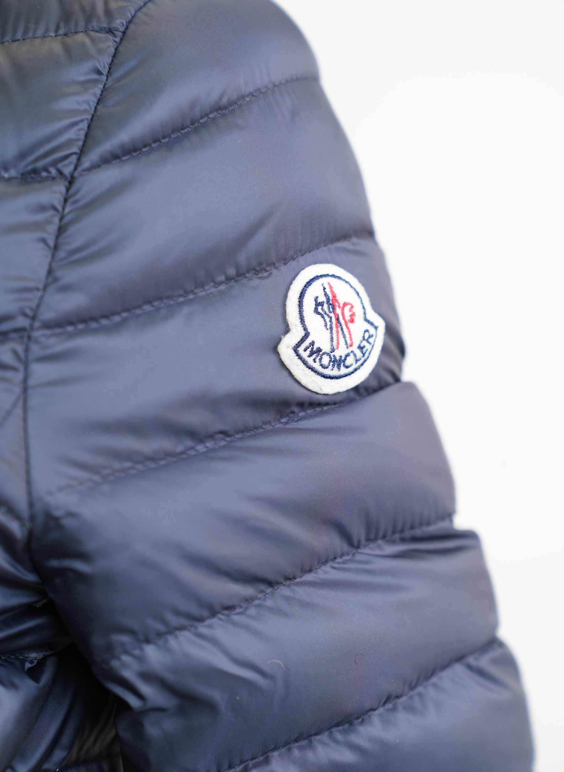 Moncler Agatelon Light Puffer Jacket