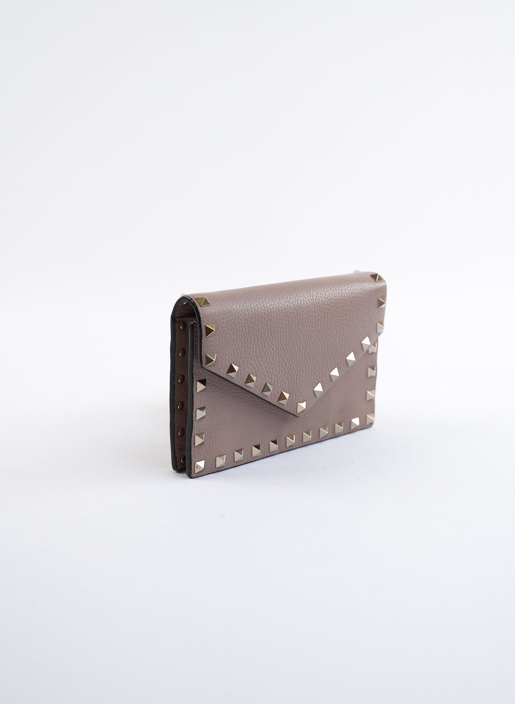 Portefeuille Valentino Rockstud Envelope avec chaîne