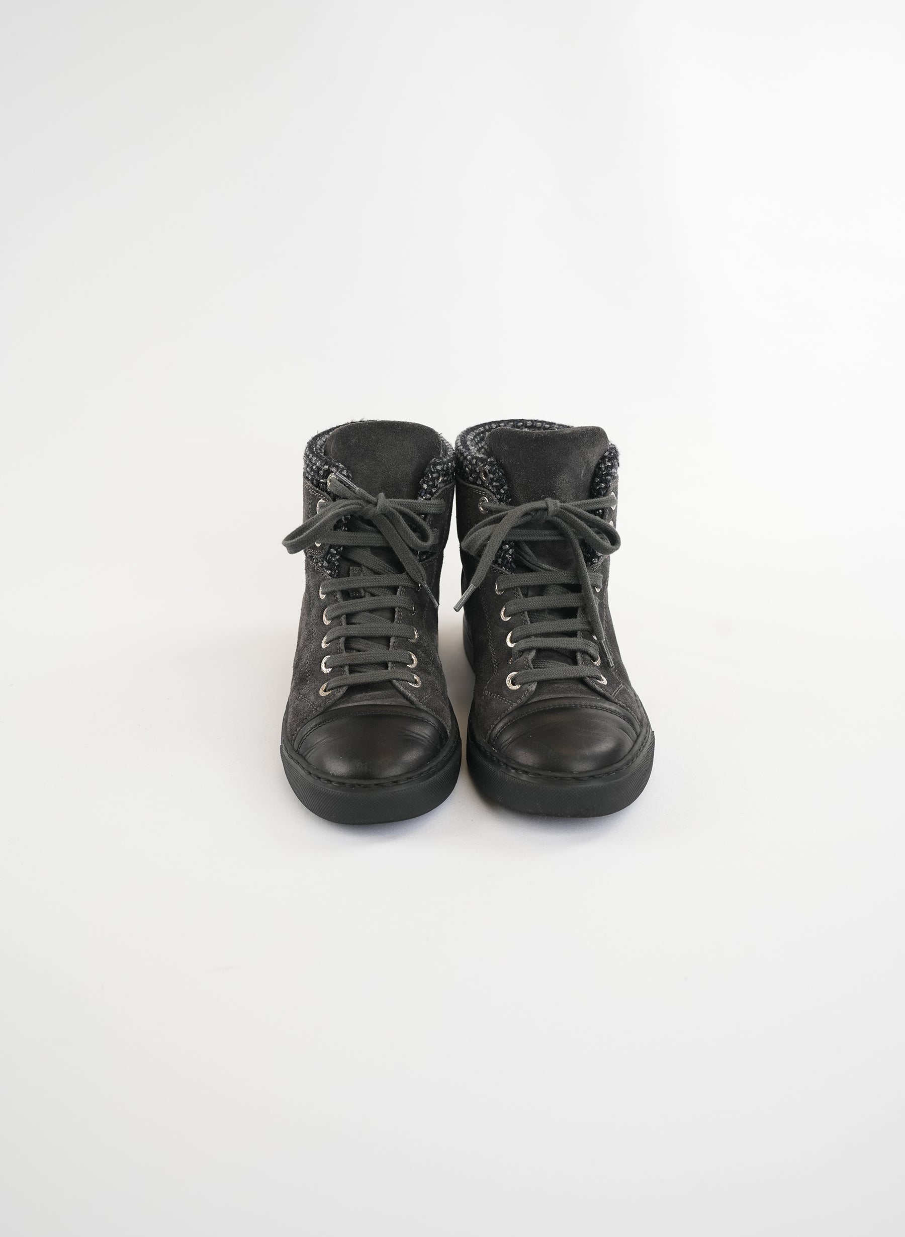 Baskets Chanel 2015 à logo CC entrelacé