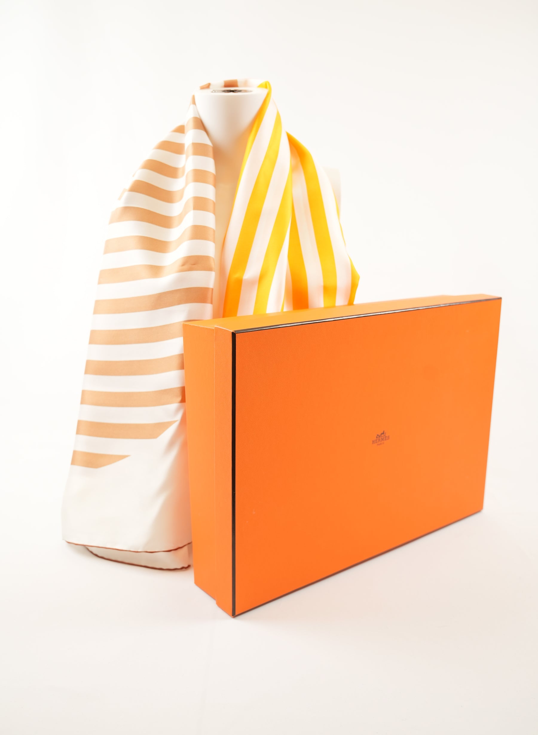 Foulard en soie imprimée Hermès