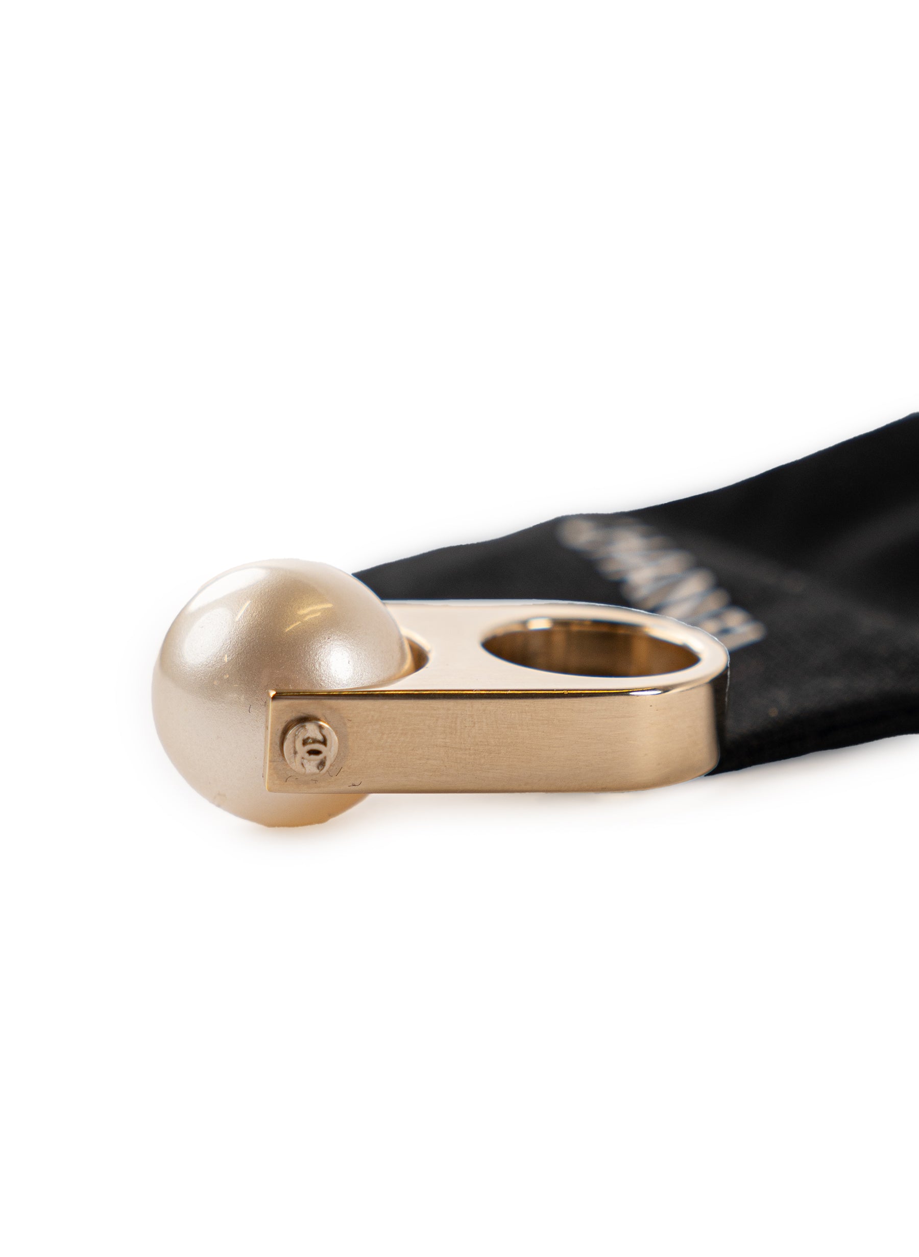 Bague Chanel Roulette Perle Blanche