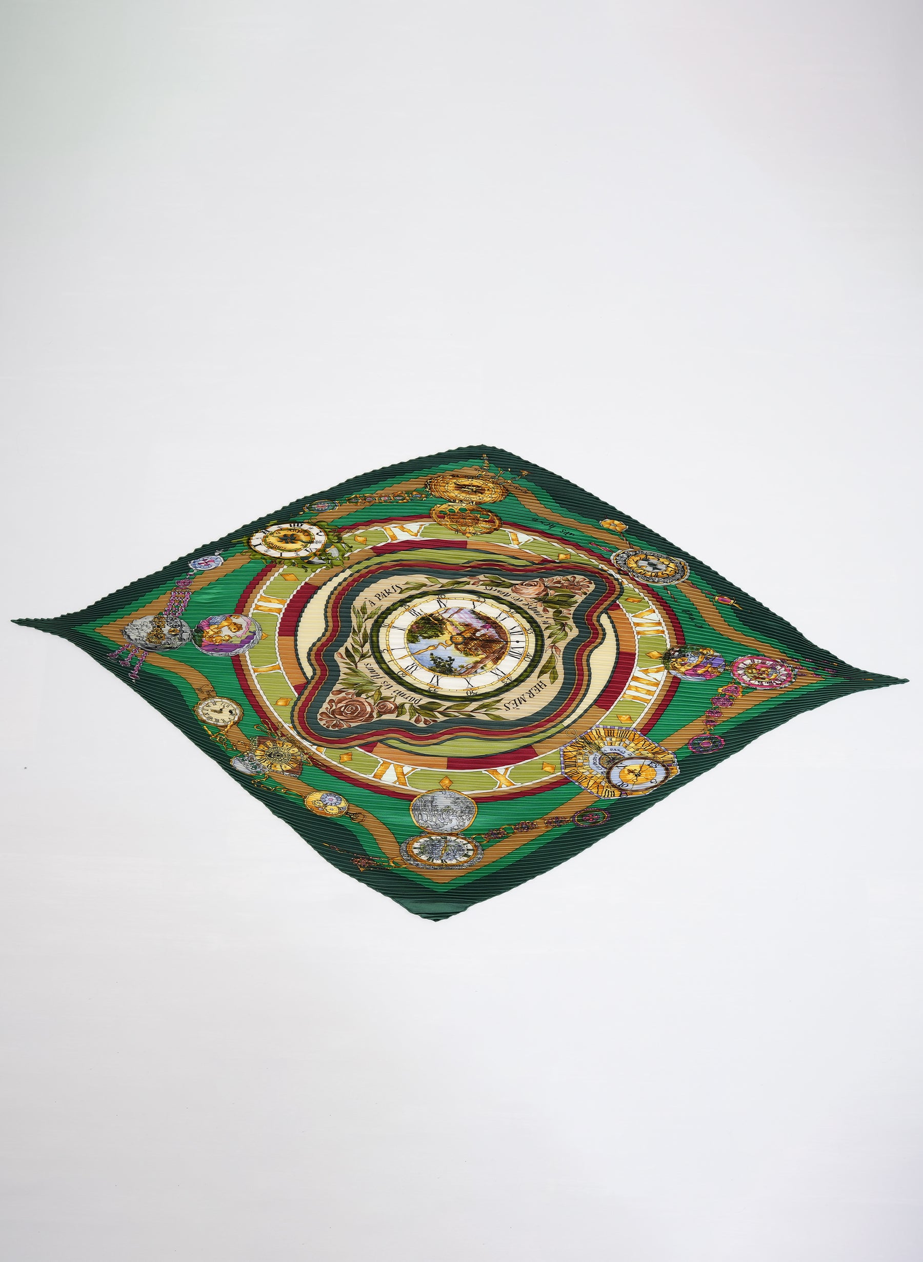 Foulard Hermès imprimé plissé
