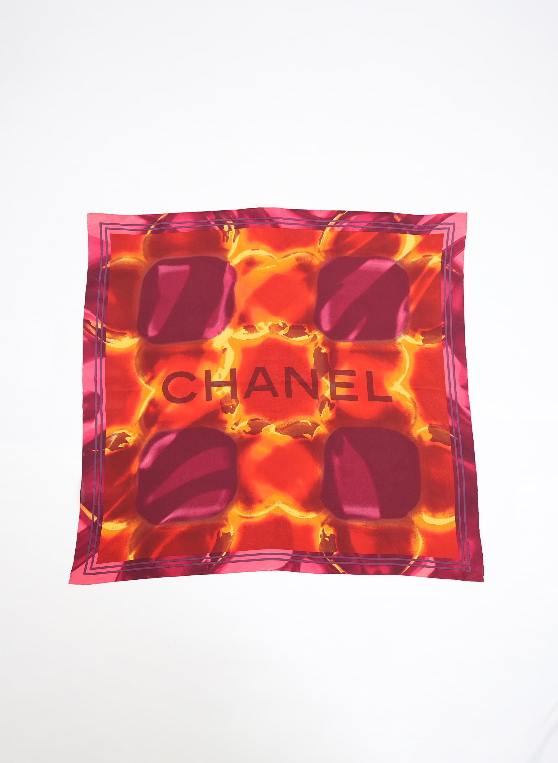 Écharpe en soie imprimée Chanel Hane