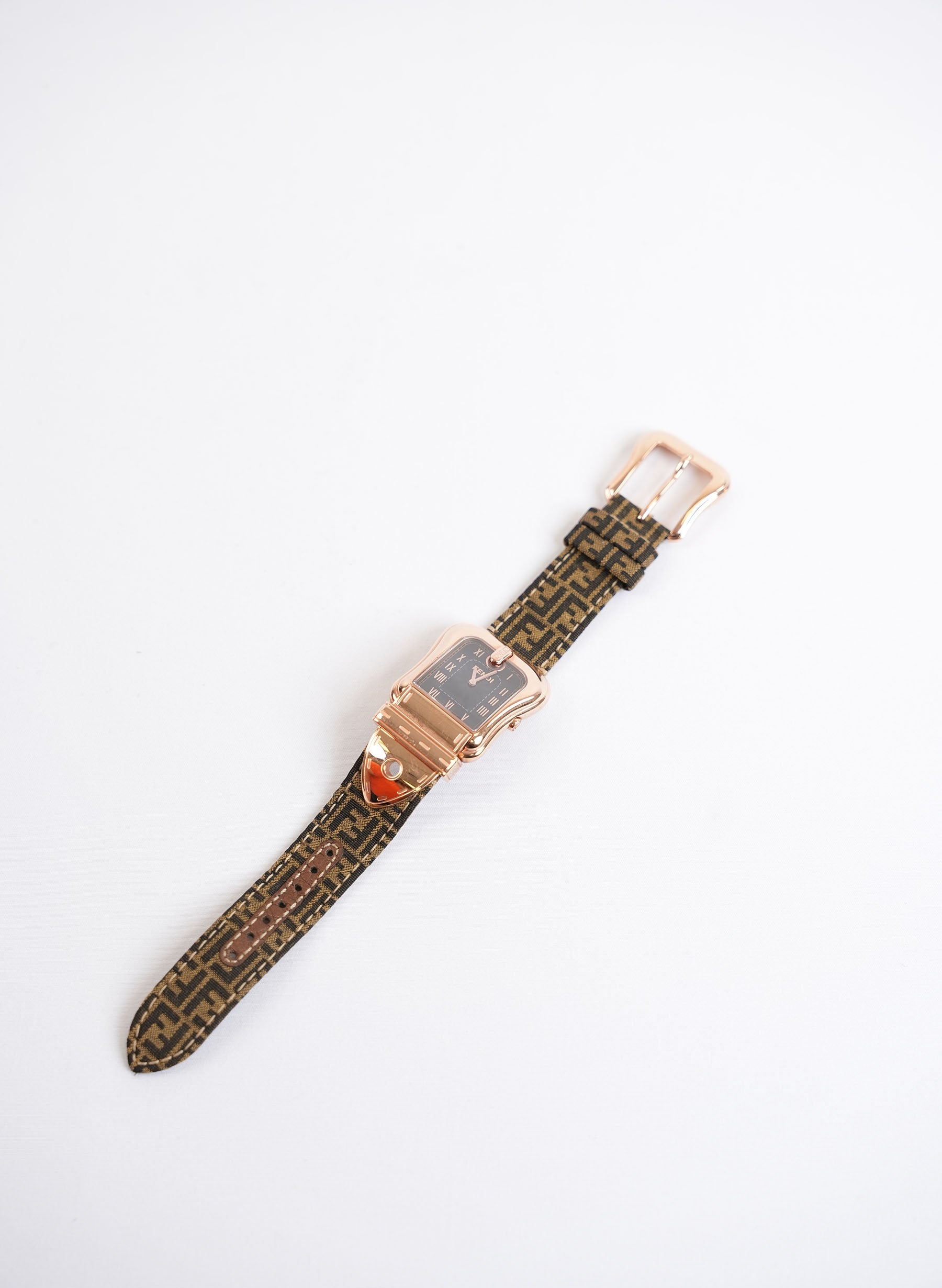 Montre Fendi en acier inoxydable or rose