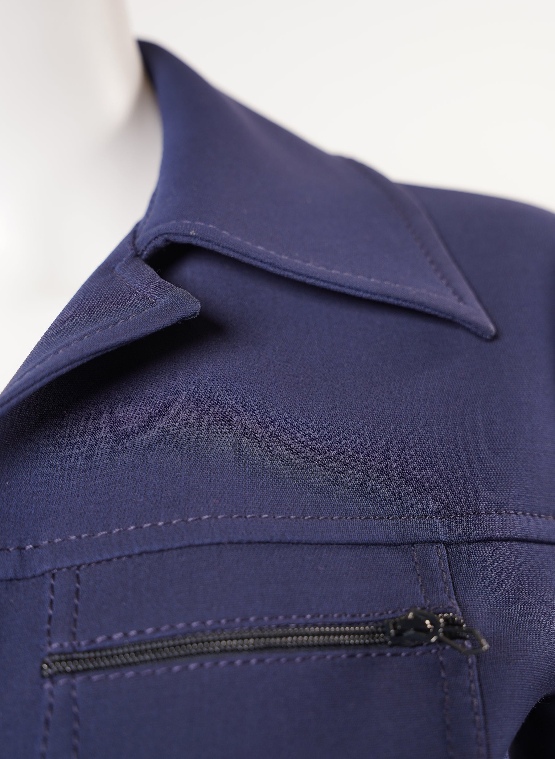 Combinaison Gucci à ceinture et logo G entrelacé