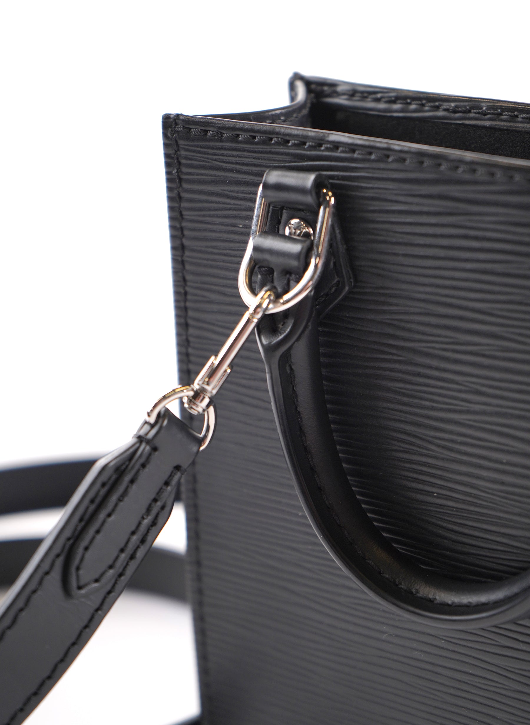 Sac Louis Vuitton Petit Sac Plat en cuir Epi