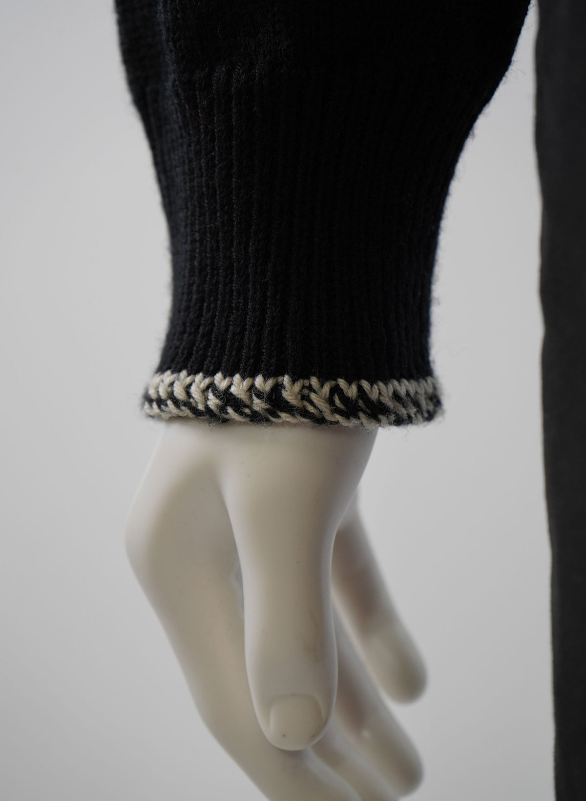 Pull en laine Alexander McQueen à tête de mort