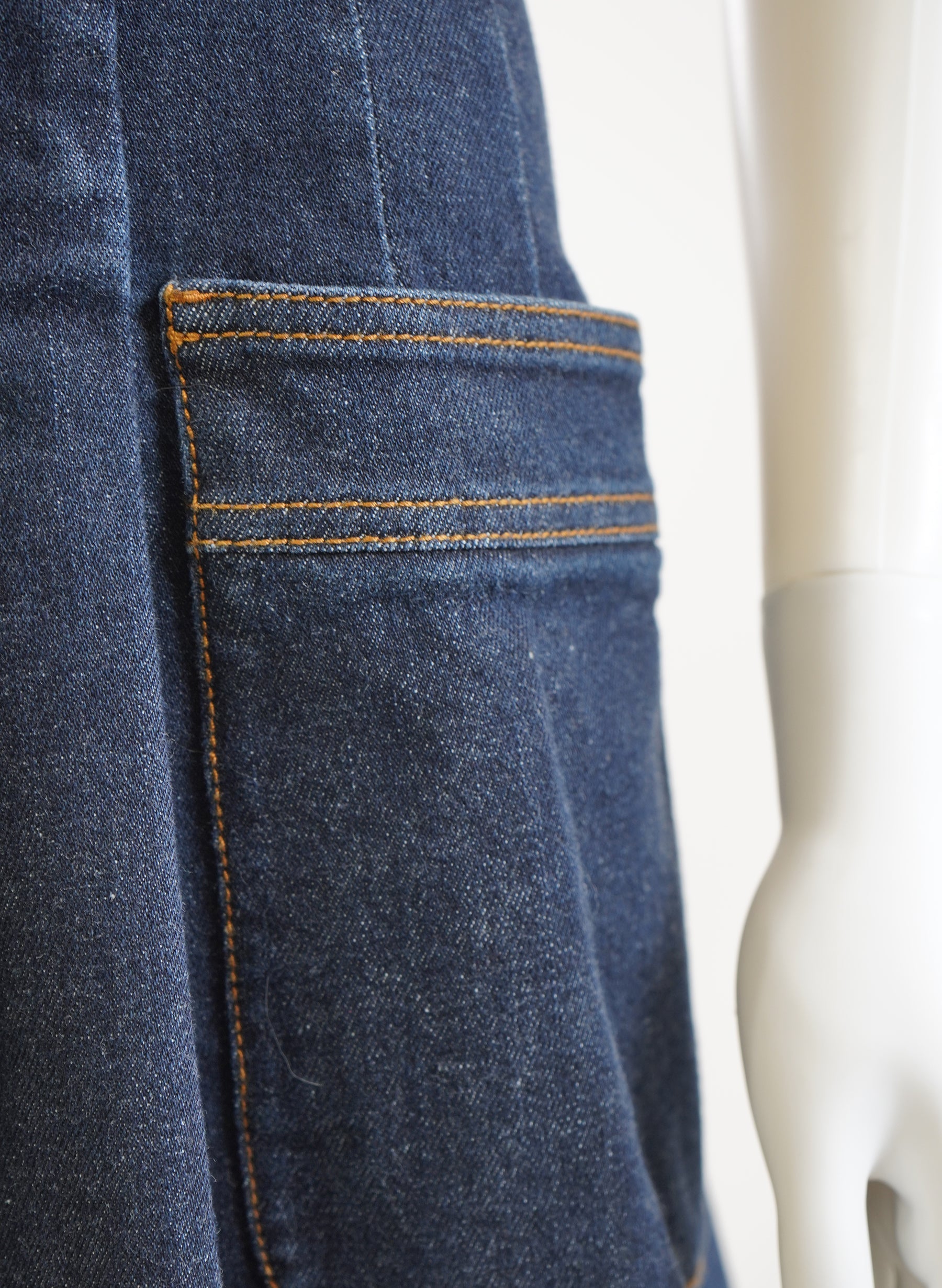 Robe en jean Fendi à manches courtes et découpes