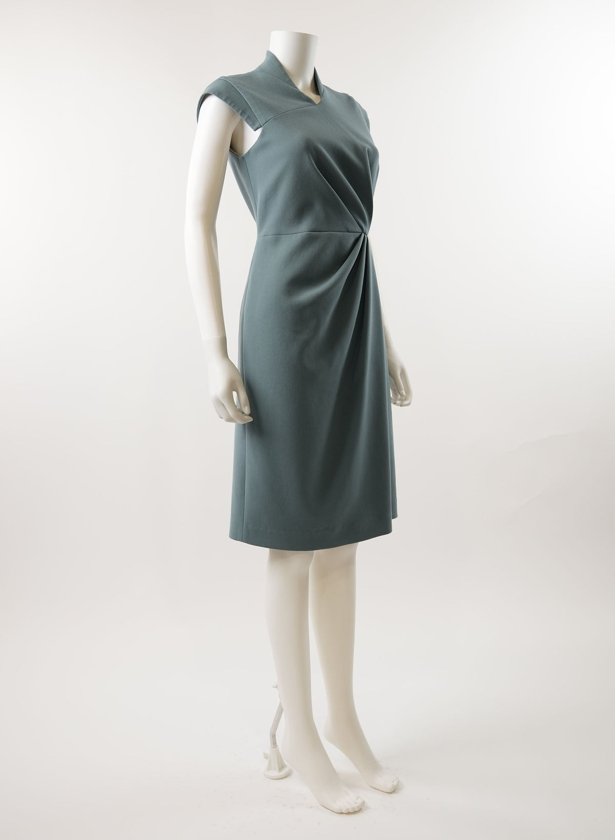 Robe à manches courtes repliées