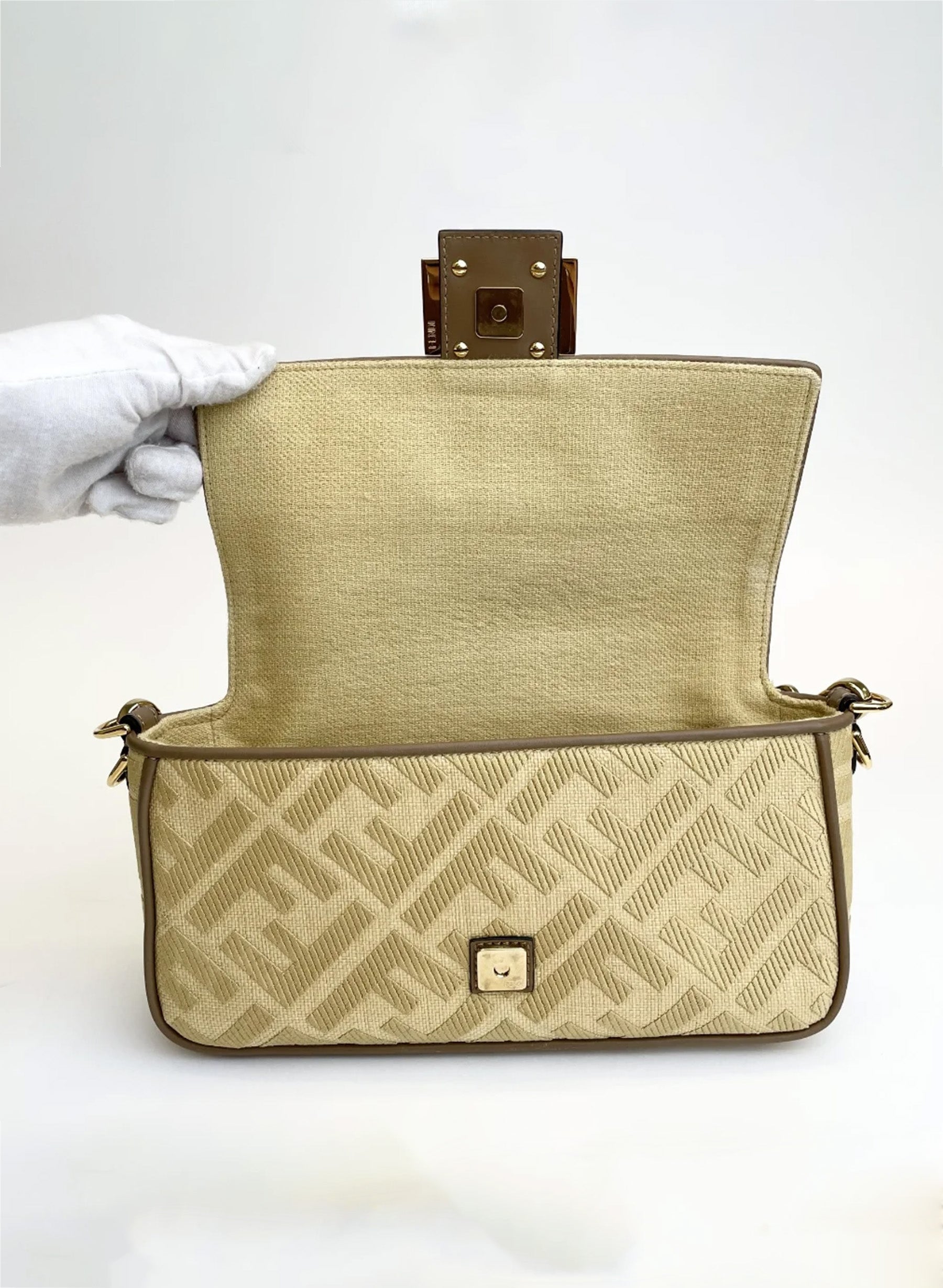 Fendi Raffia Vitello Baguette