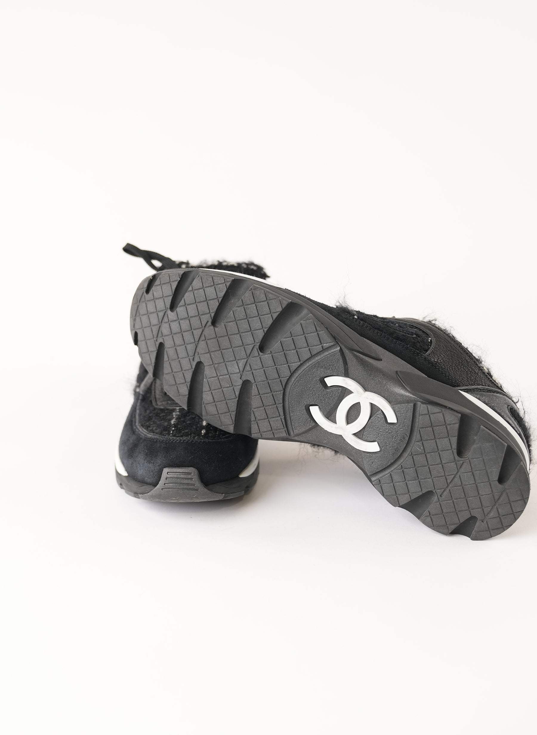 Chanel Tweed Interlocking CC Logo Low Top Sneakers