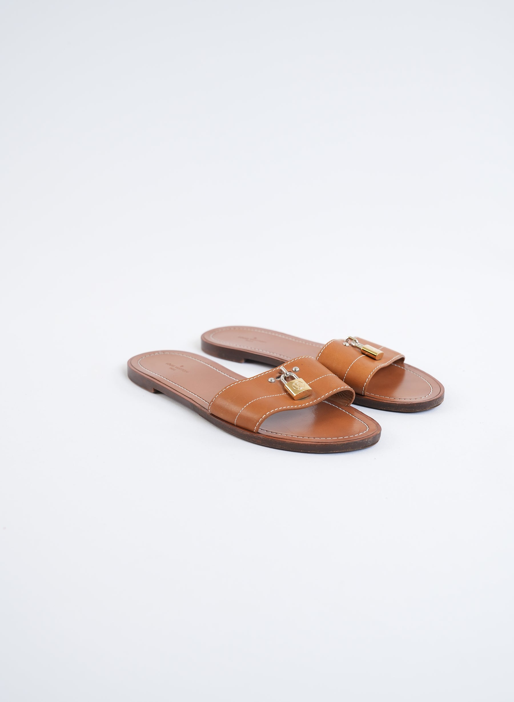 Louis Vuitton Lock It Flats