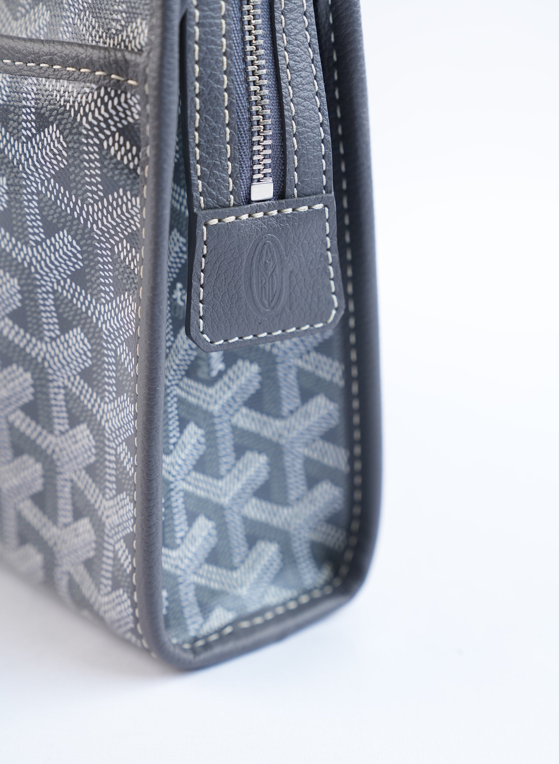 Pouvence PM Toiletry Bag