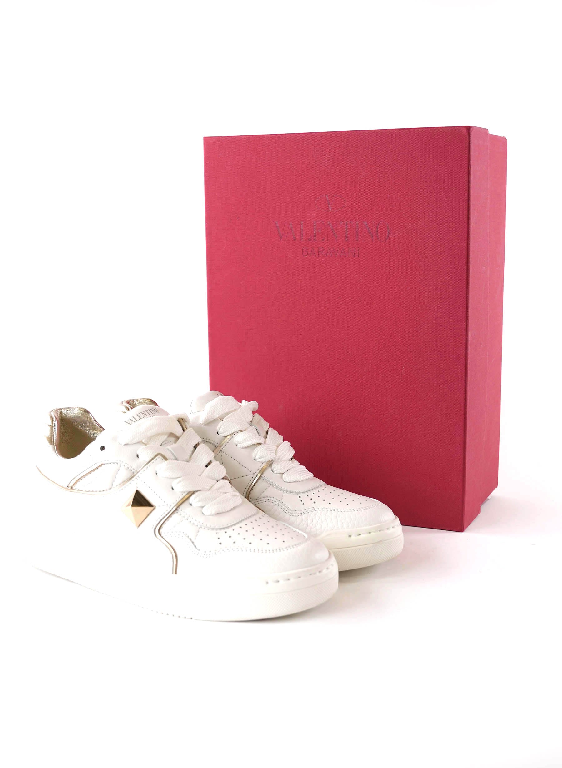 Valentino One Stud Low-Top Calfskin Sneaker