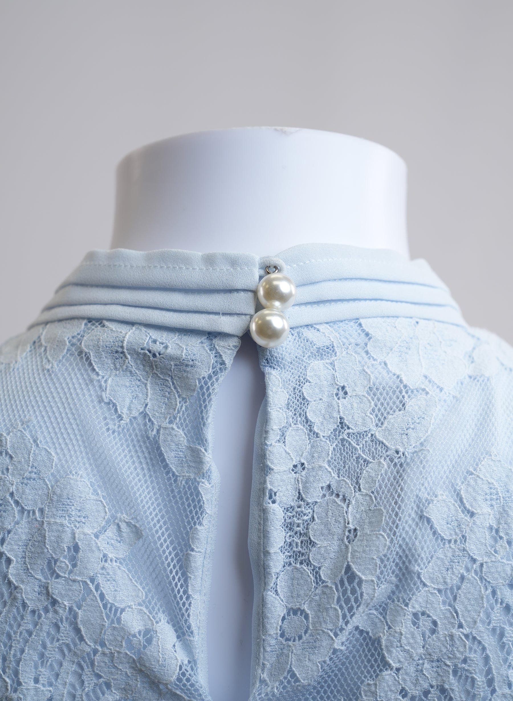 Edward Achour Bow Detail Lace Top