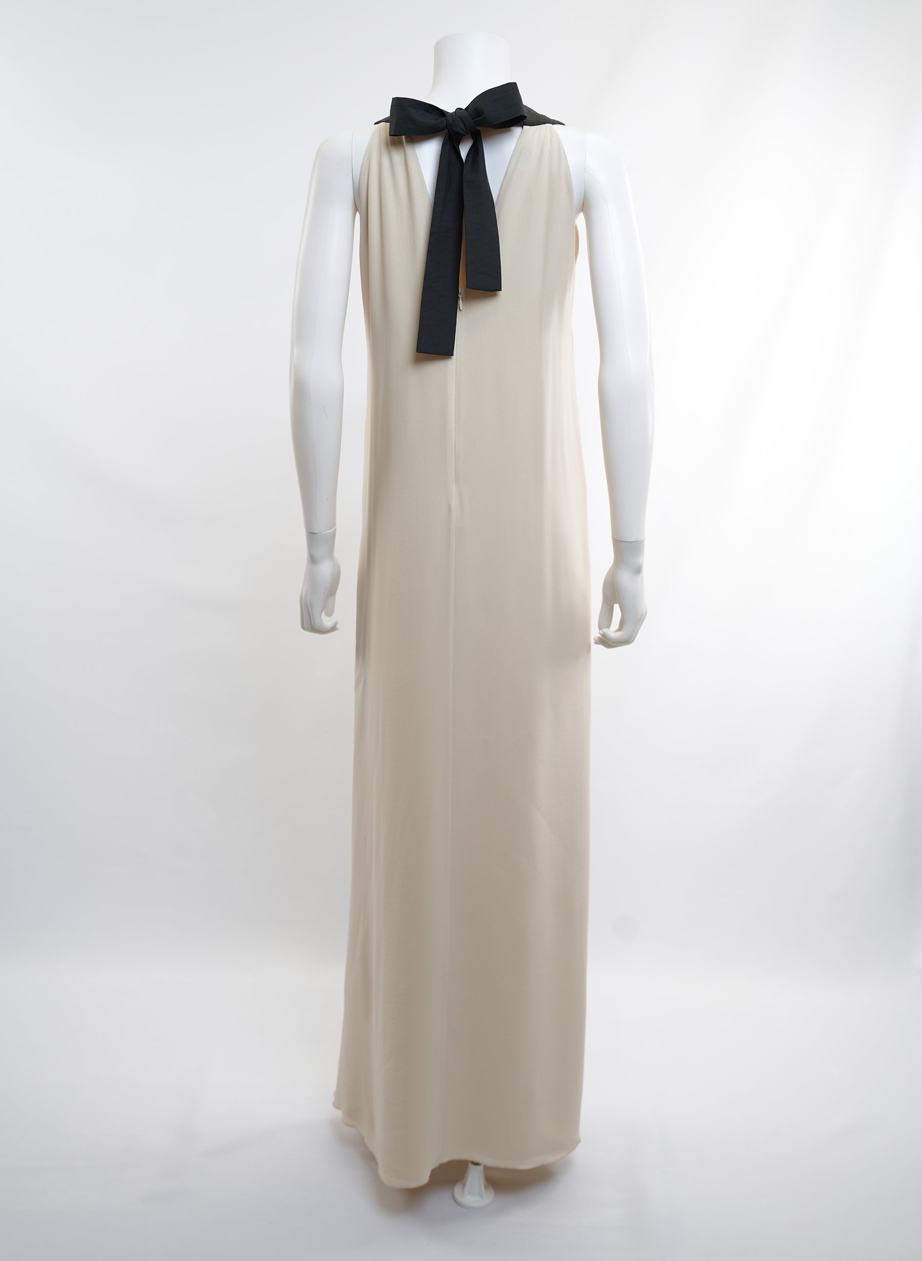 Brunello Cucinelli V Neck Ivory Silk Dress