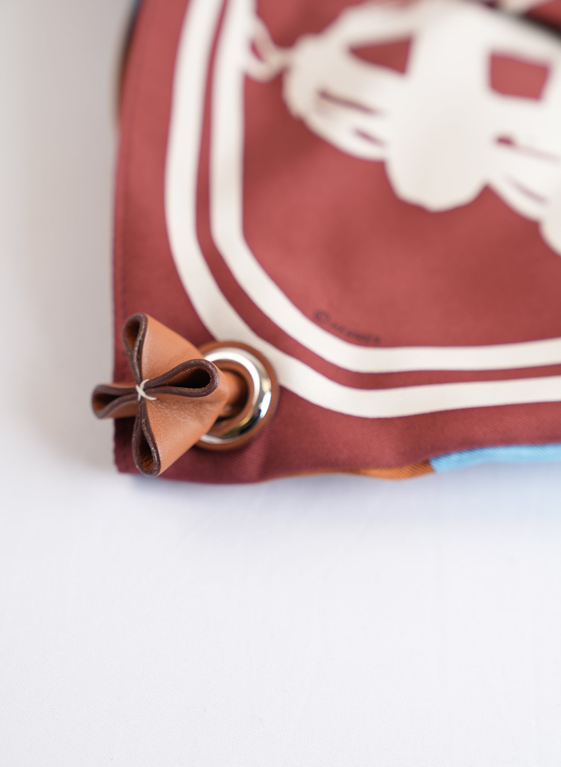 Hermès Silkycity 33 Printed Silk Crossbody With Leather Trim