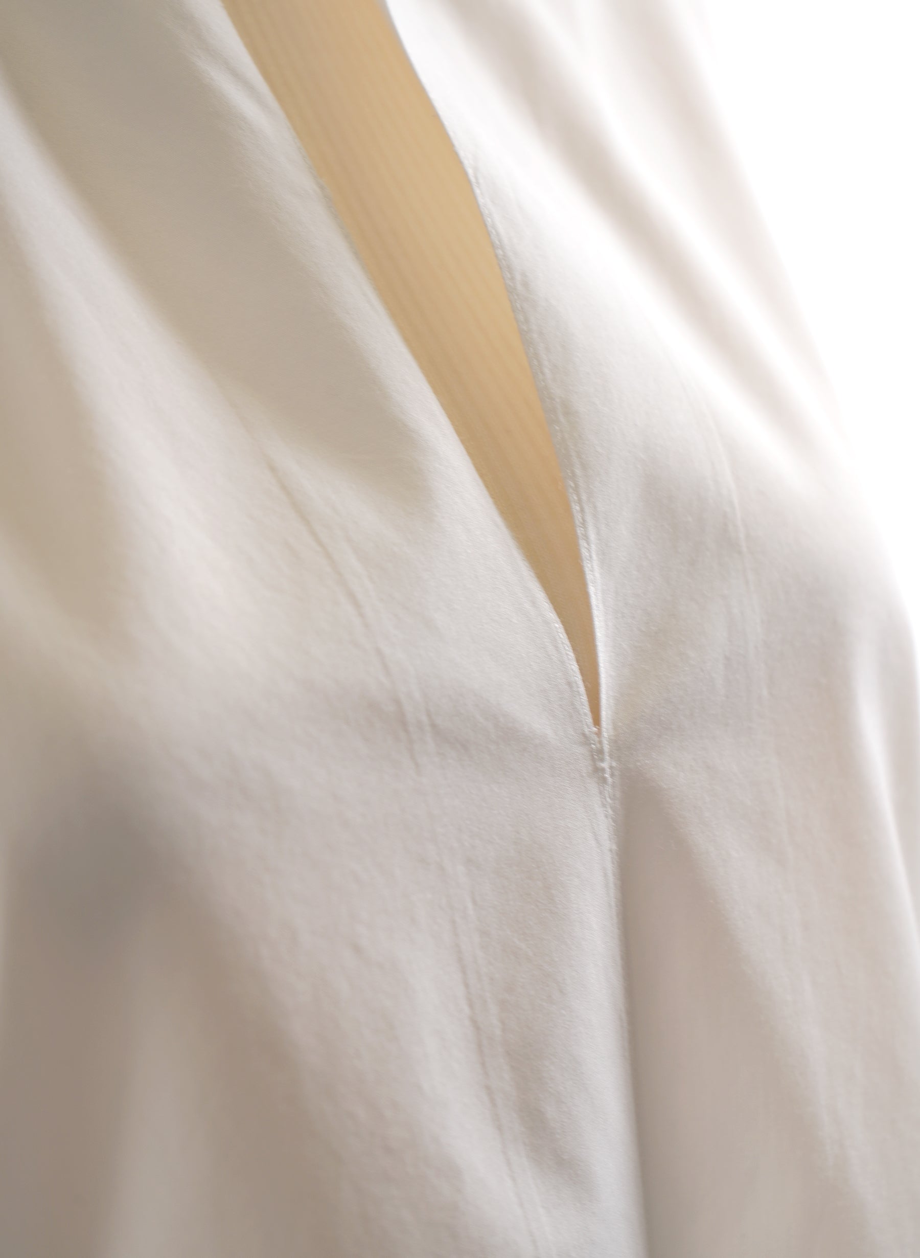 Valentino Mandarin-Collar Wide-Sleeve Cotton Poplin Shirt