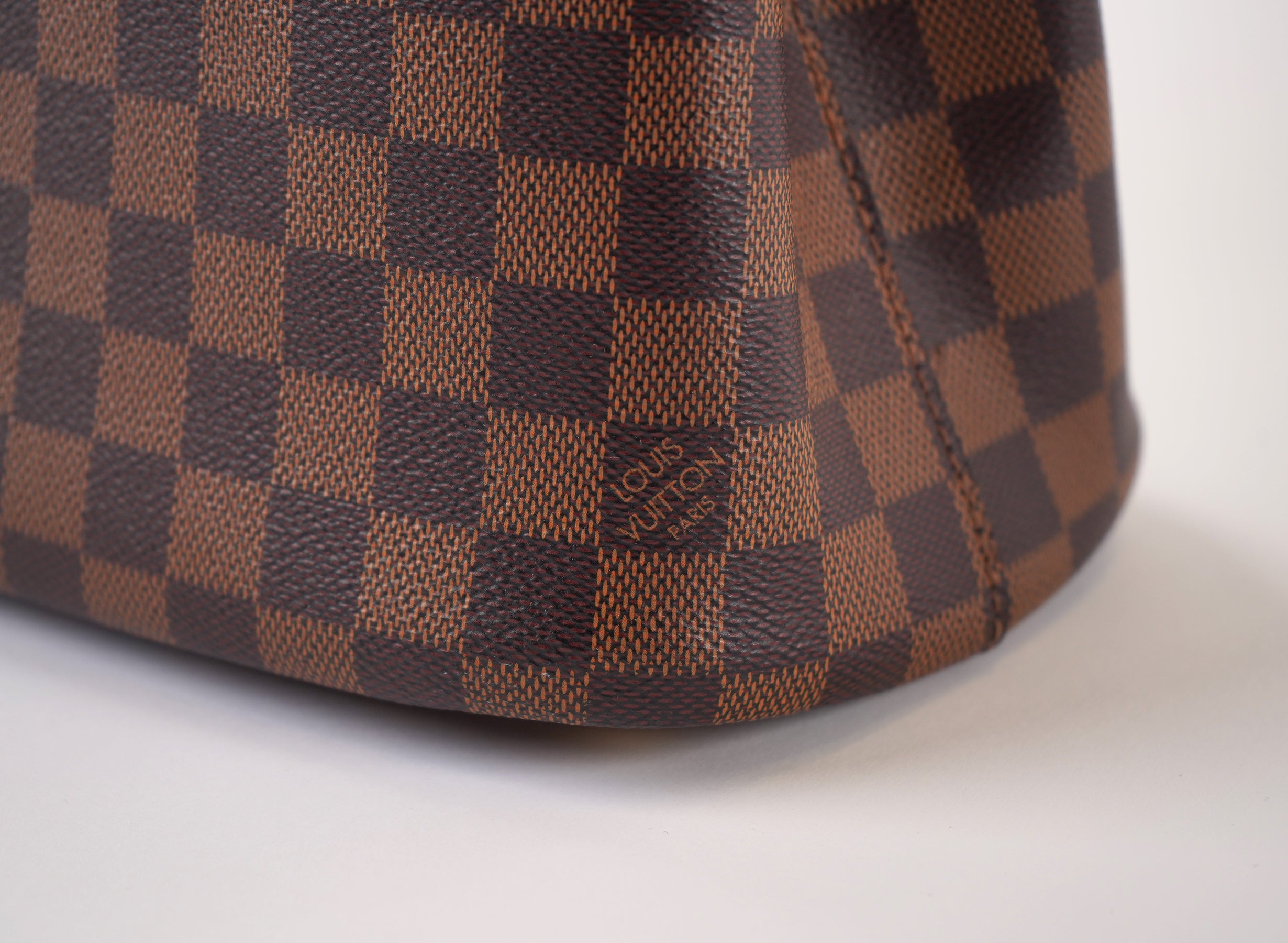 Louis Vuitton Damier Ebene Kensington V Tote