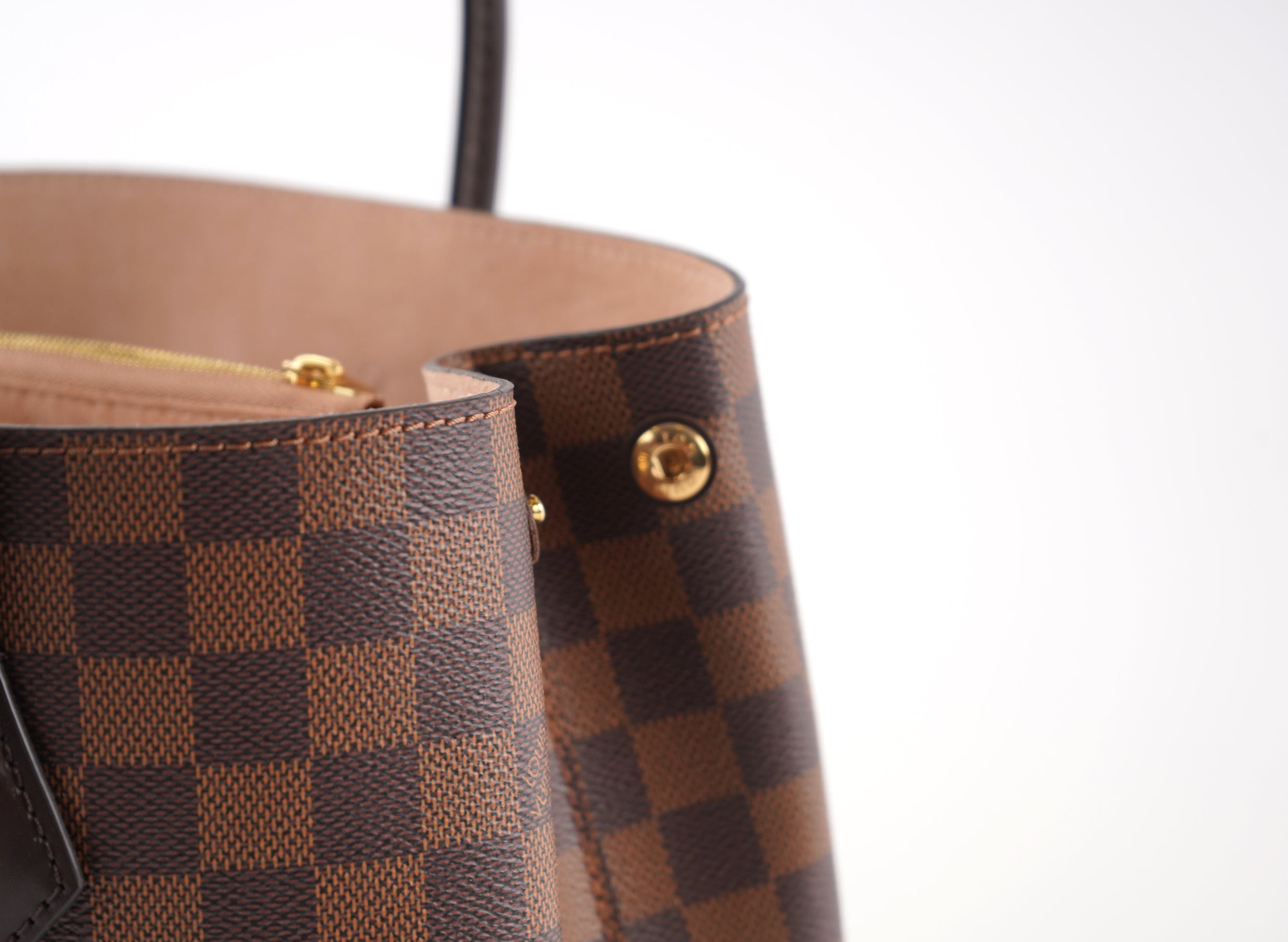 Louis Vuitton Damier Ebene Kensington Handle Bag