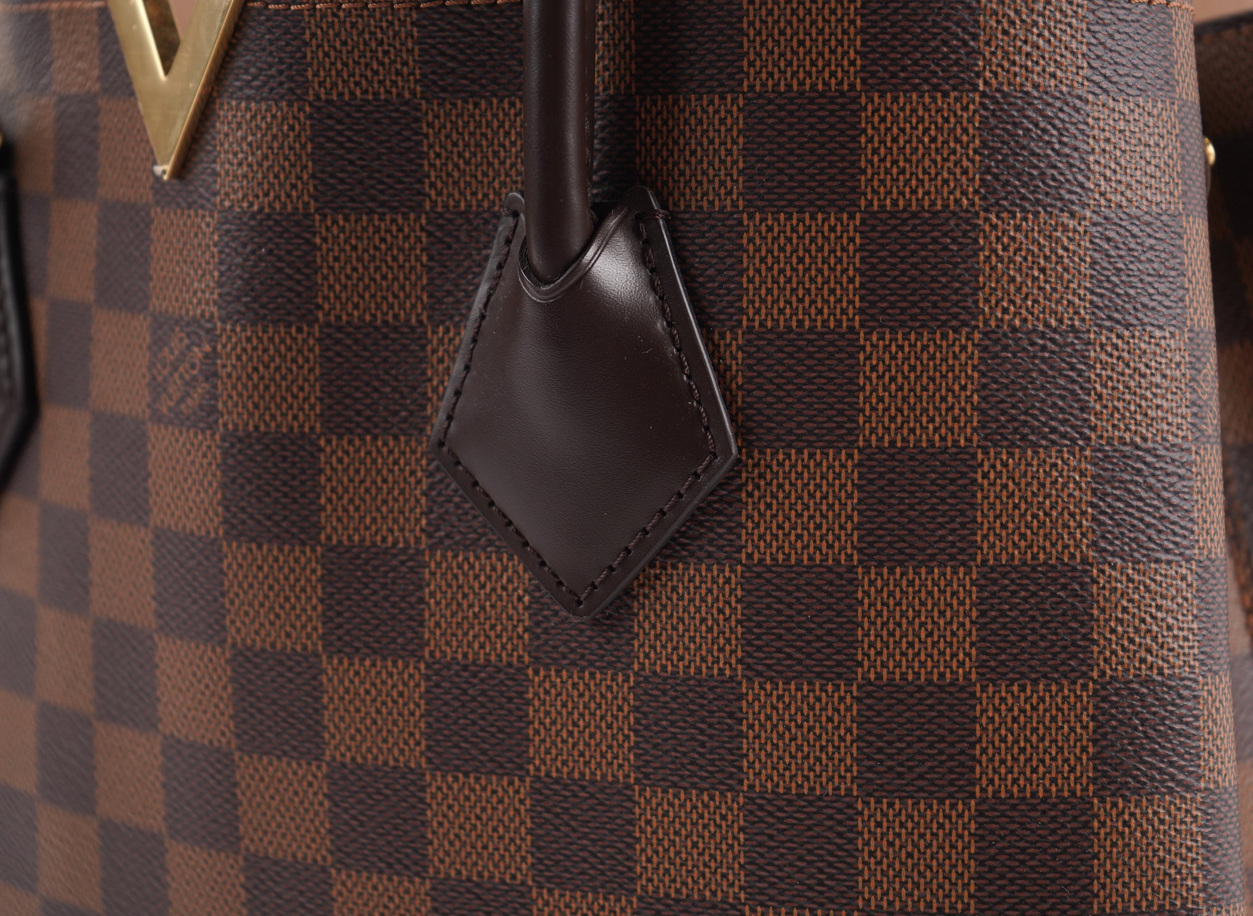 Louis Vuitton Damier Ebene Kensington Handle Bag