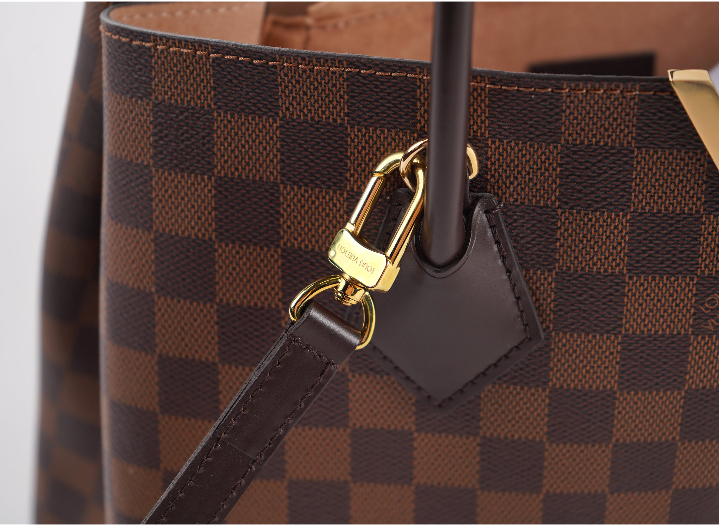 Louis Vuitton Damier Ebene Kensington Handle Bag