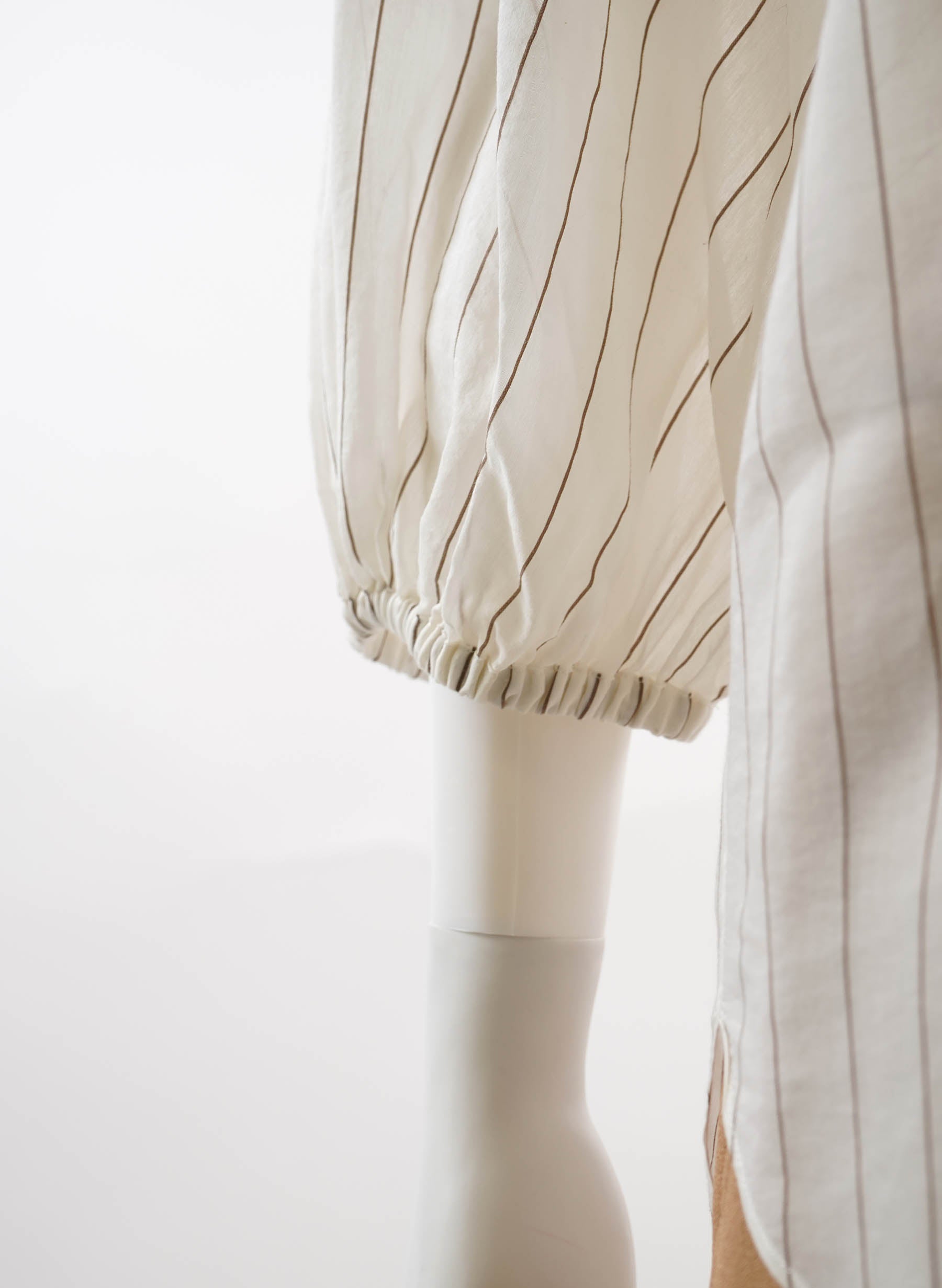 Brunello Cucinelli Raglan-Sleeved Buttoned Pinstripe Shirt