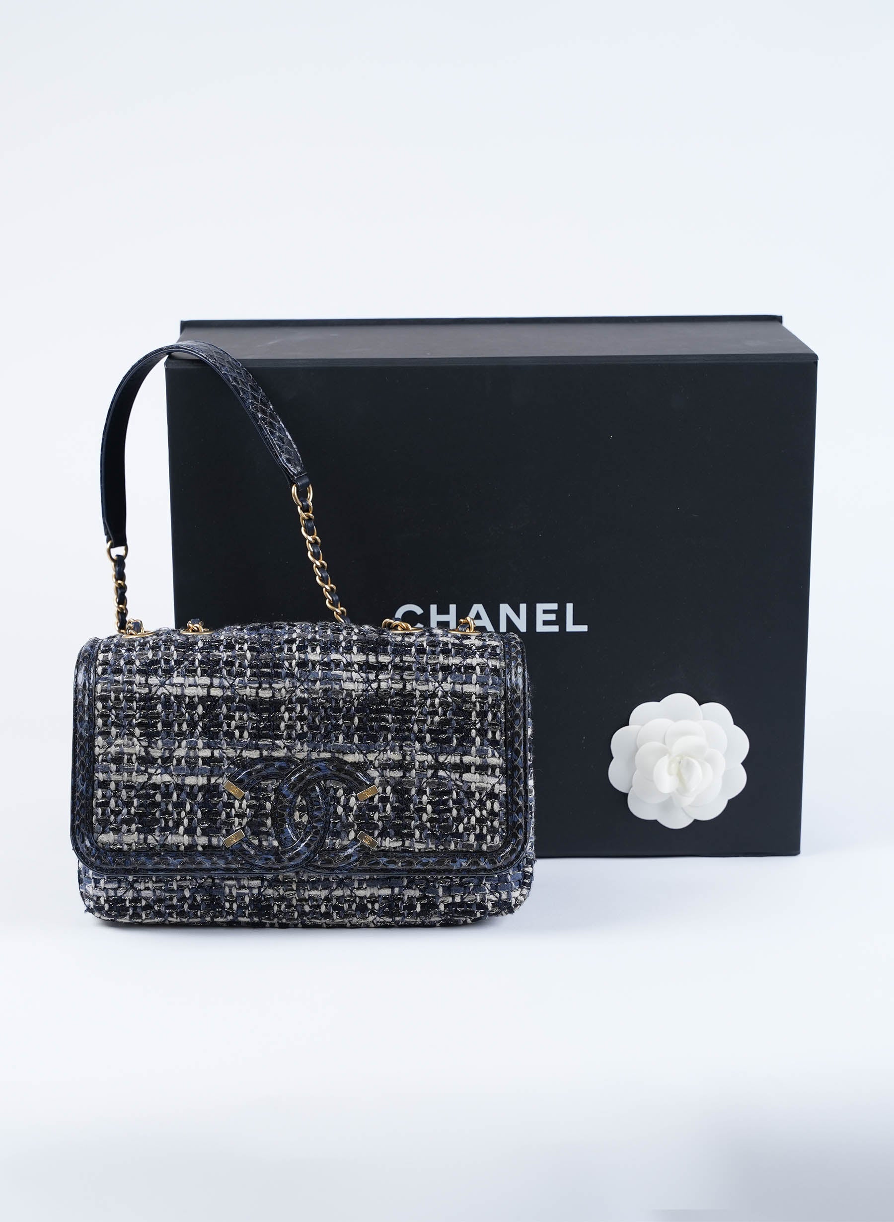 CHANEL 2018 CC Filigree Tweed Elaphe Flap Bag