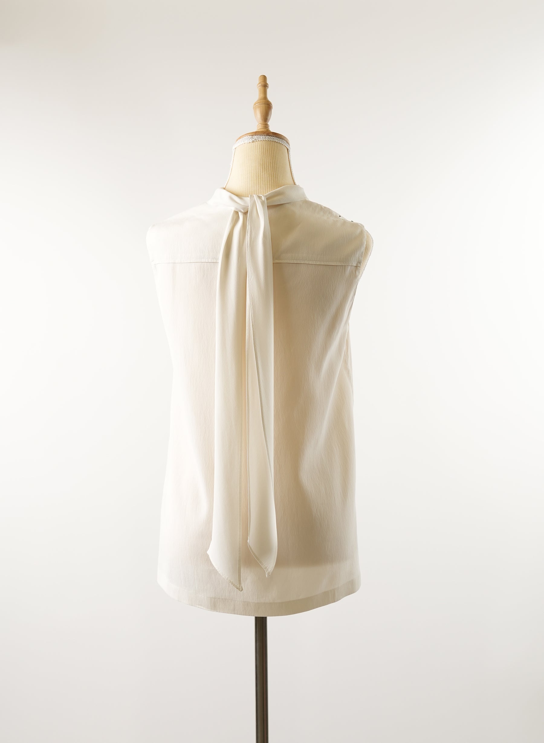 Brunello Cucinelli Embellished Sleeveless Top